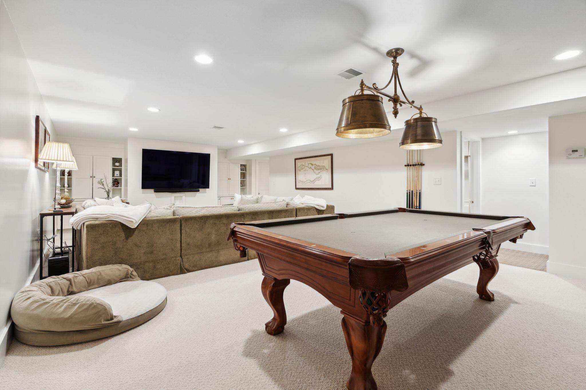 Naples, Maine, 04055, United States, 9 Bedrooms Bedrooms, ,8 BathroomsBathrooms,Residential,Active,2032447