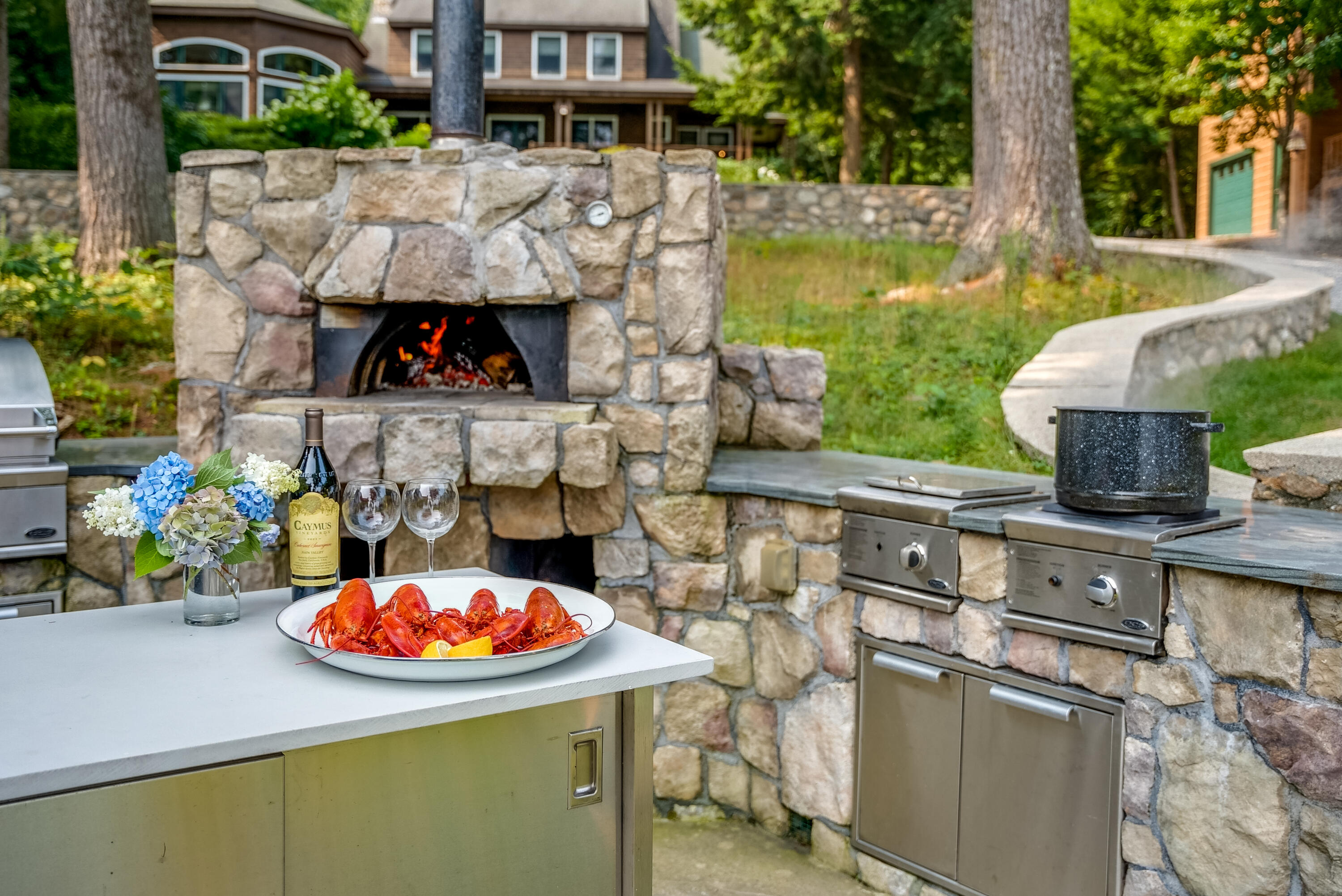 Naples, Maine, 04055, United States, 9 Bedrooms Bedrooms, ,8 BathroomsBathrooms,Residential,Active,2032447