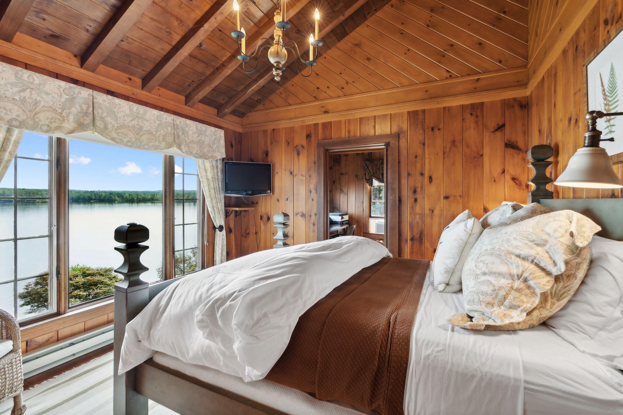 Naples, Maine, 04055, United States, 9 Bedrooms Bedrooms, ,8 BathroomsBathrooms,Residential,Active,2032447