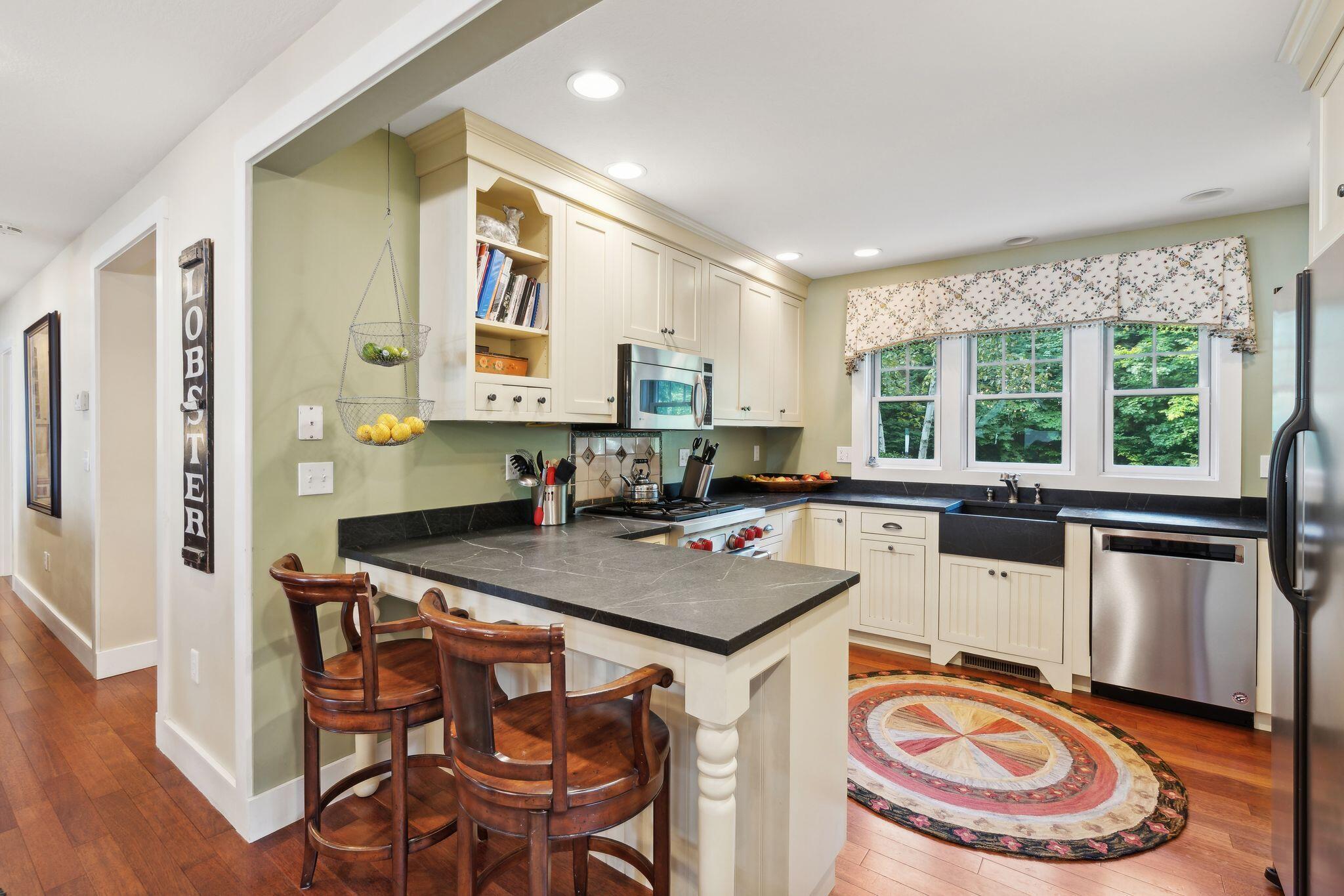 Naples, Maine, 04055, United States, 9 Bedrooms Bedrooms, ,8 BathroomsBathrooms,Residential,Active,2032447