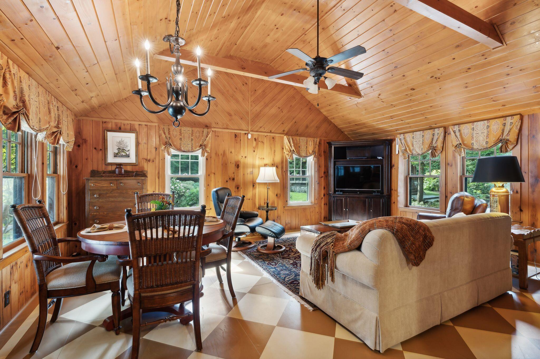 Naples, Maine, 04055, United States, 9 Bedrooms Bedrooms, ,8 BathroomsBathrooms,Residential,Active,2032447