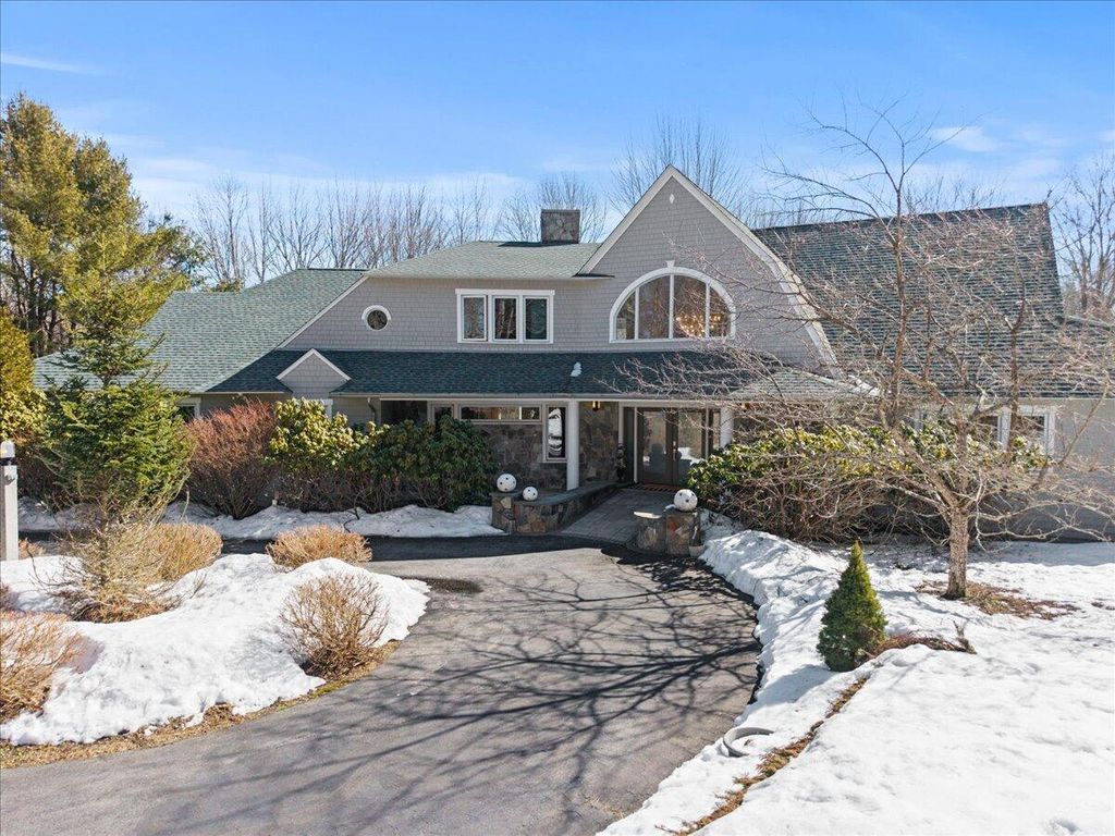 Photo of 5 Wildwood Lane, Scarborough, ME 04074 (MLS # 1654788)