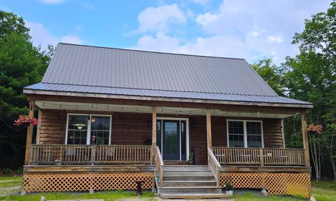 Photo of 32 Patriot Place, Standish, ME 04084 (MLS # 1646928)