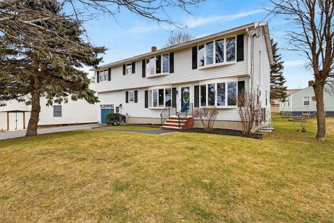 Photo of 25 Ray Street, Biddeford, ME 04005 (MLS # 1654593)