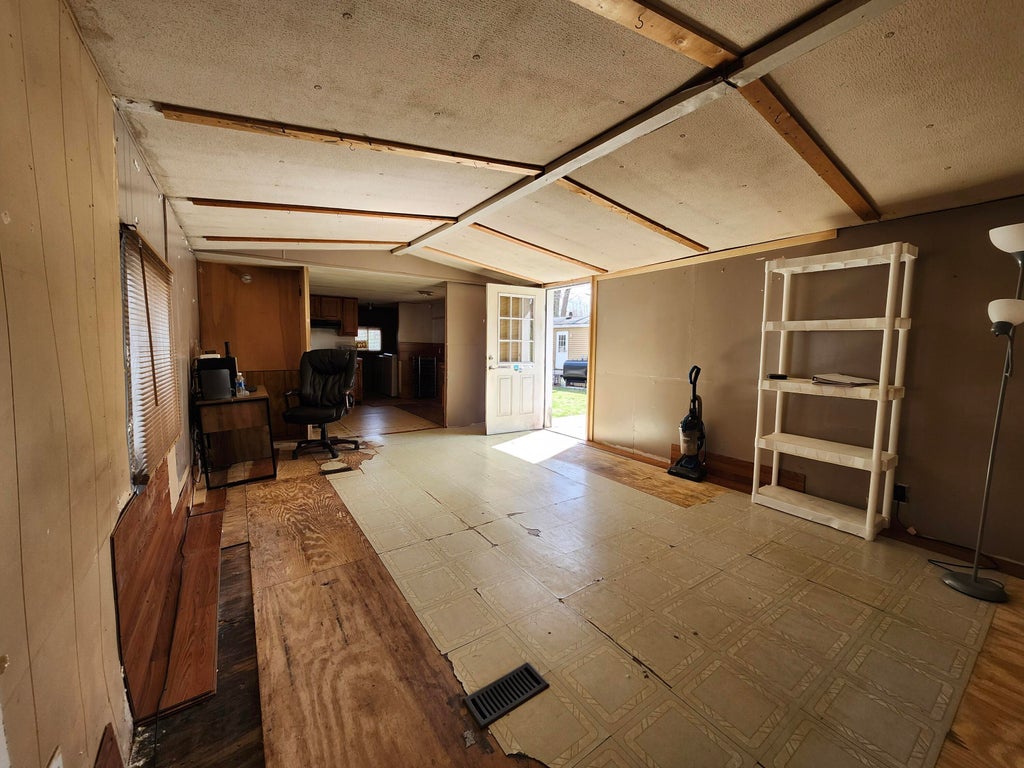 Photo of 5 Linda Avenue, Arundel, ME 04046 (MLS # 1620917)