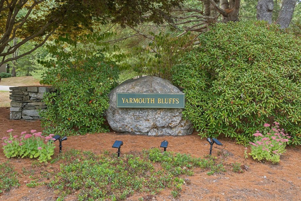 Photo of 241 Bluff Road #4, Yarmouth, ME 04096 (MLS # 1638228)
