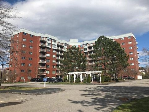 Photo of 148 breakwater Drive #204, South Portland, ME 04106 (MLS # 1641133)