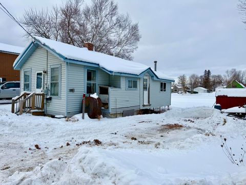 Photo of 18 Mattanawcook Lake, Lincoln, ME 04457 (MLS # 1650774)