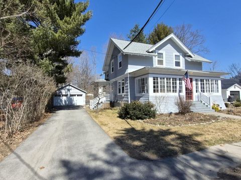 Photo of 150 Greenwood Avenue, Farmington, ME 04938 (MLS # 1657269)