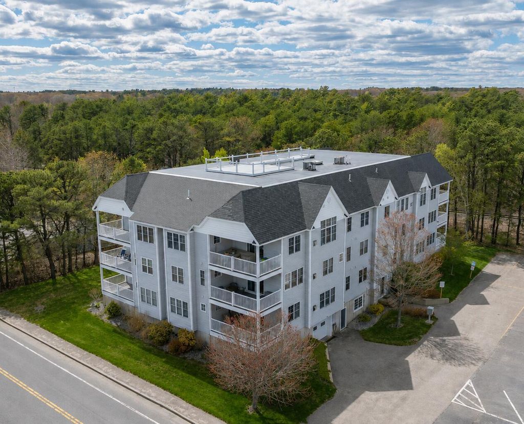Photo of 170 E Grand Avenue #2, Old Orchard Beach, ME 04064 (MLS # 1661957)