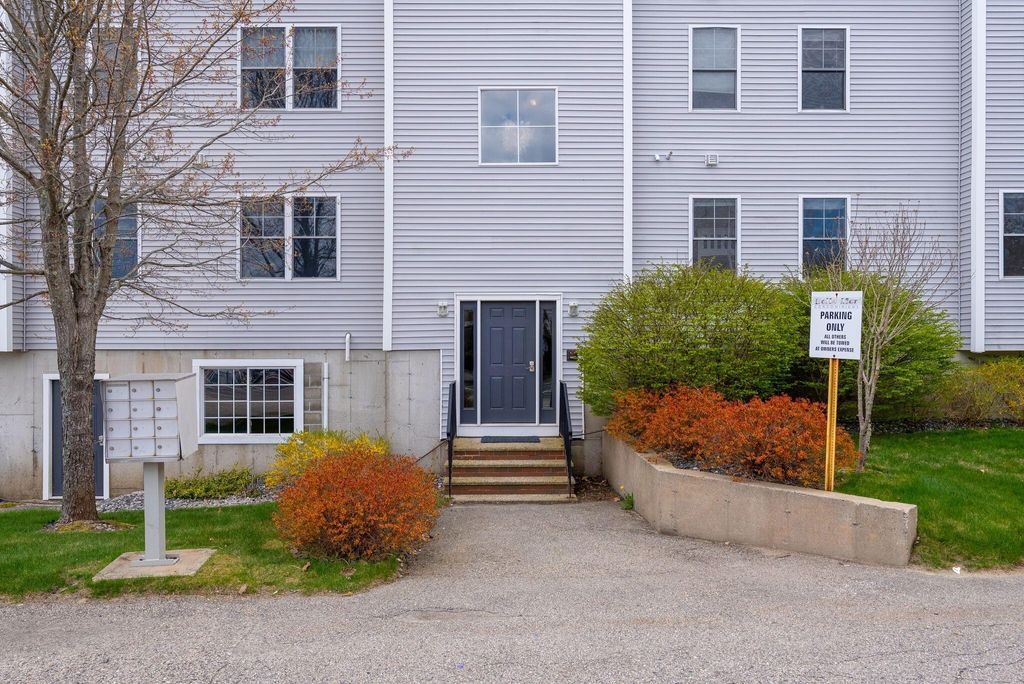 Photo of 170 E Grand Avenue #2, Old Orchard Beach, ME 04064 (MLS # 1661957)