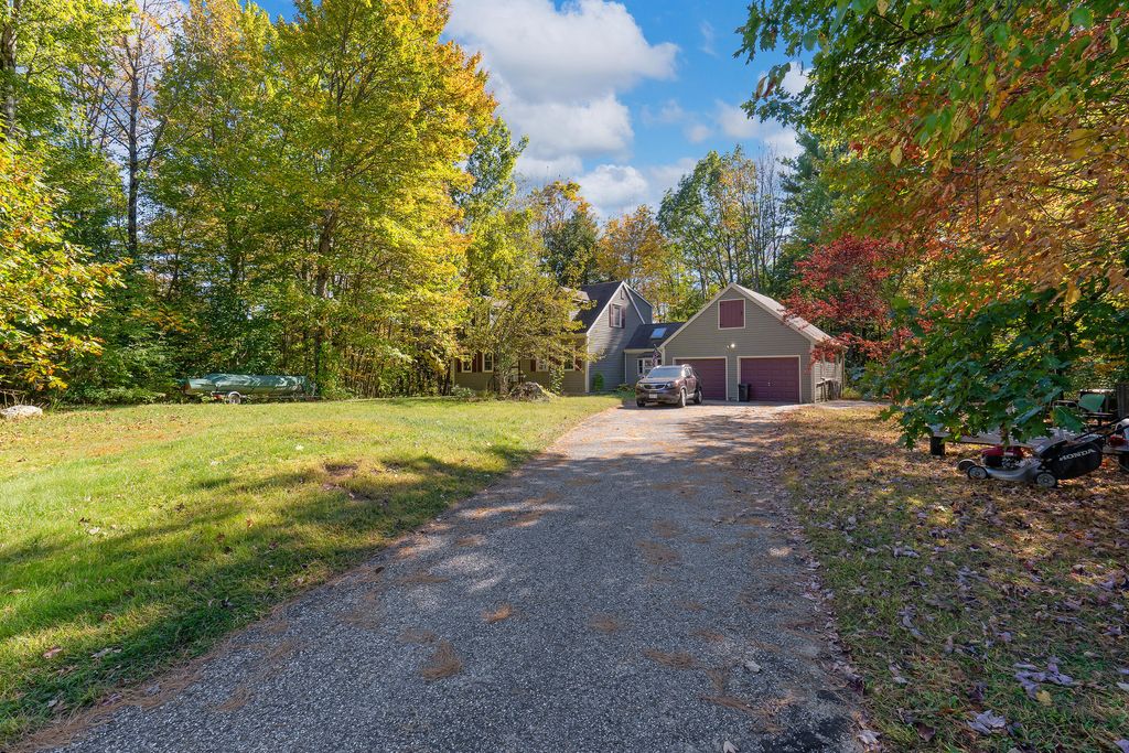 Photo of 114 Garden Circle, Auburn, ME 04210 (MLS # 1640060)