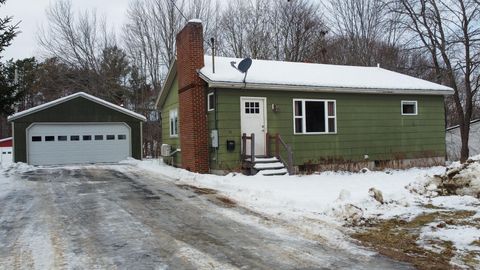 Photo of 31 Edwards Street, Lincoln, ME 04457 (MLS # 1646980)