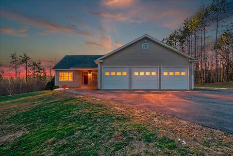 Photo of 81 Crescent Street, Skowhegan, ME 04976 (MLS # 1647197)