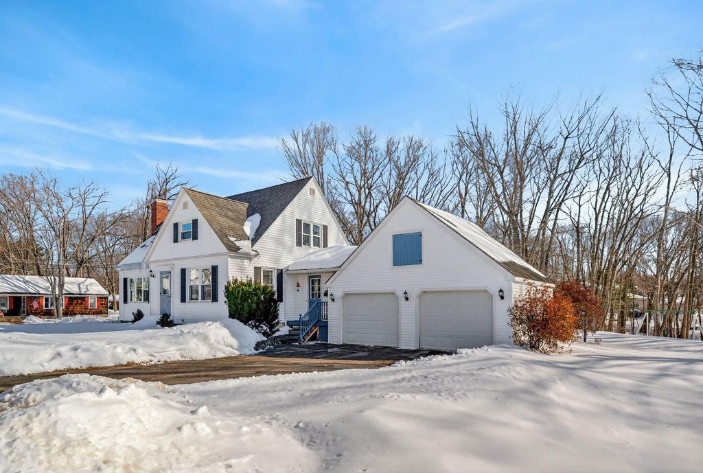 Photo of 27 Bowdoin Street, Lisbon, ME 04252 (MLS # 1652703)