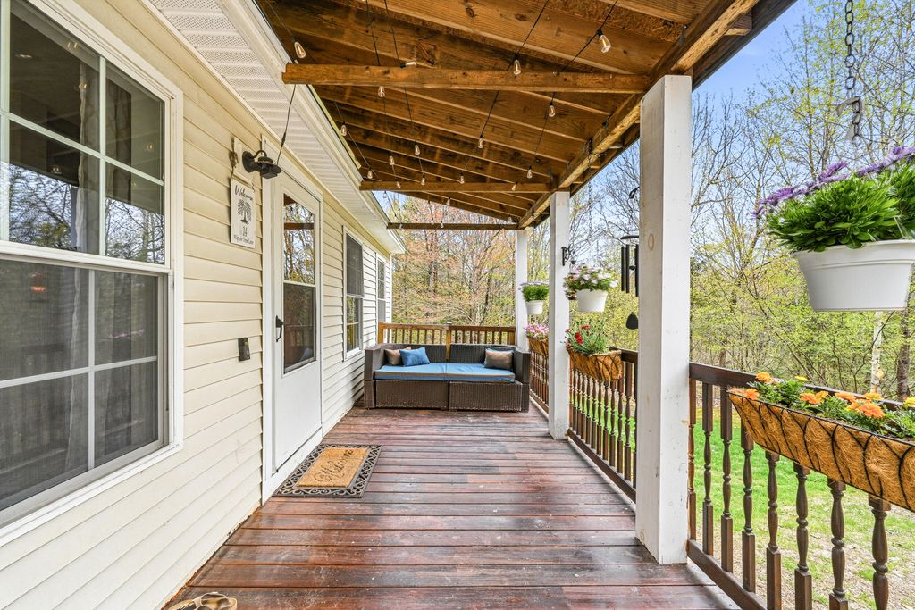 Photo of 14 Wipple Tree Lane, Naples, ME 04055 (MLS # 1662562)