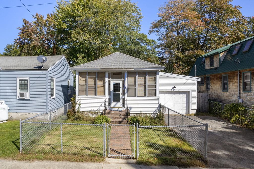 Photo of 34 School Street, Old Orchard Beach, ME 04064 (MLS # 1657891)