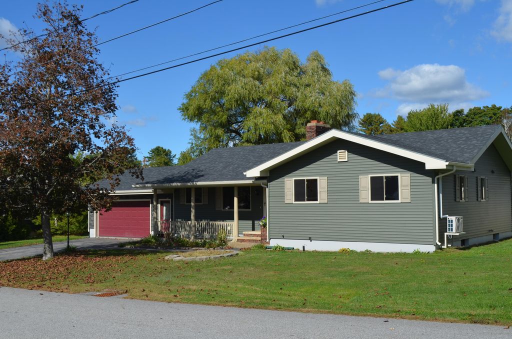 Photo of 20 Ventura Street, Lewiston, ME 04240 (MLS # 1640159)