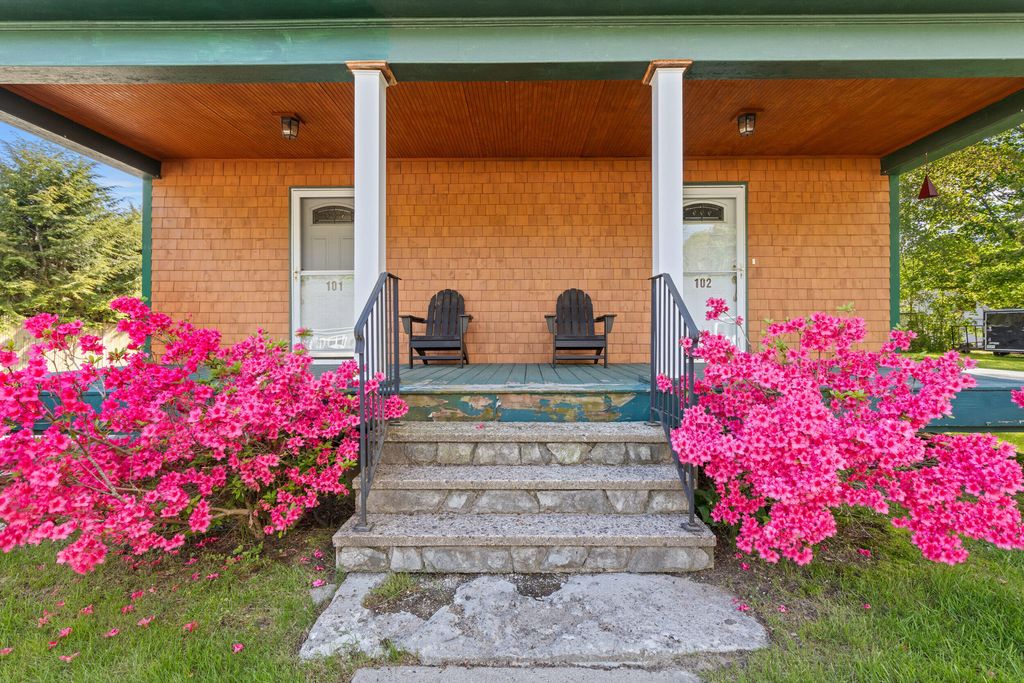 Photo of 224 North Street #102, Saco, ME 04072 (MLS # 1650343)