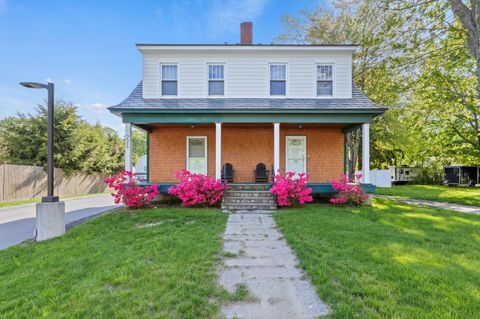 Photo of 224 North Street #102, Saco, ME 04072 (MLS # 1650343)