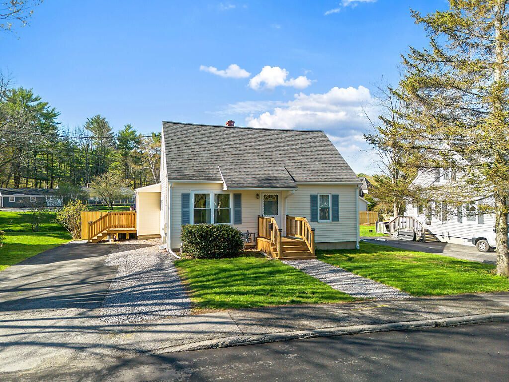 Photo of 74 Newland Avenue, Augusta, ME 04330 (MLS # 1662680)