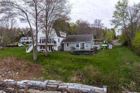 Photo of 3 Mckinney Road, Harpswell, ME 04079 (MLS # 1662229)