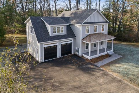 Photo of 4 Millstone Lane, Kennebunk, ME 04043 (MLS # 1646029)