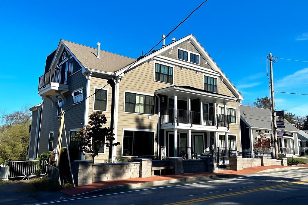 Photo of 298 York Street #4, York, ME 03909 (MLS # 1639587)