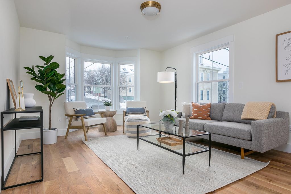 Photo of 35 E Oxford Street #2, Portland, ME 04101 (MLS # 1640799)