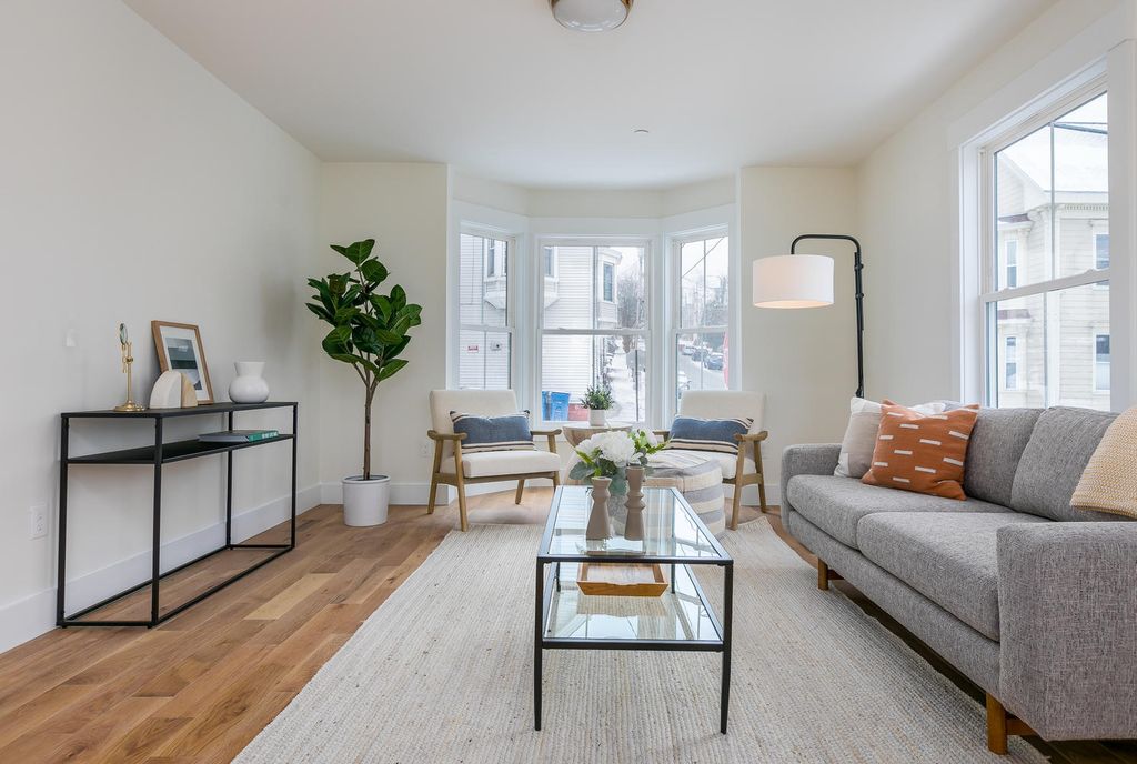 Photo of 35 E Oxford Street #2, Portland, ME 04101 (MLS # 1640799)