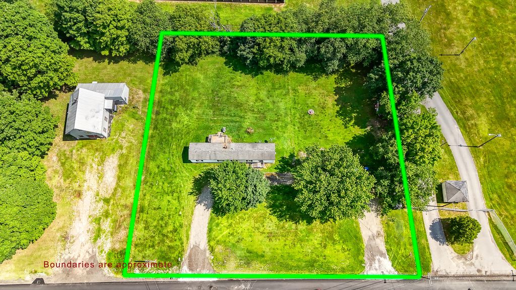 Photo of 175-179 Maple Avenue, Farmington, ME 04938 (MLS # 1639665)