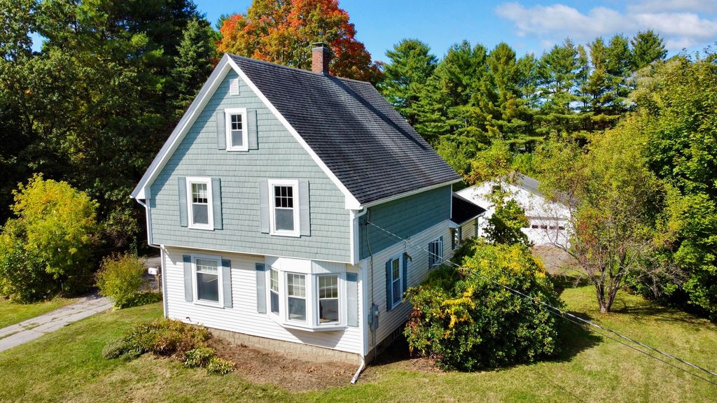 Photo of 422 College Street, Lewiston, ME 04240 (MLS # 1638974)