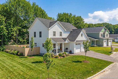 Photo of 11 Nicklaus Lane, Westbrook, ME 04092 (MLS # 1656034)