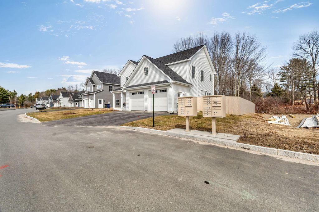 Photo of 11 Nicklaus Lane, Westbrook, ME 04092 (MLS # 1656034)