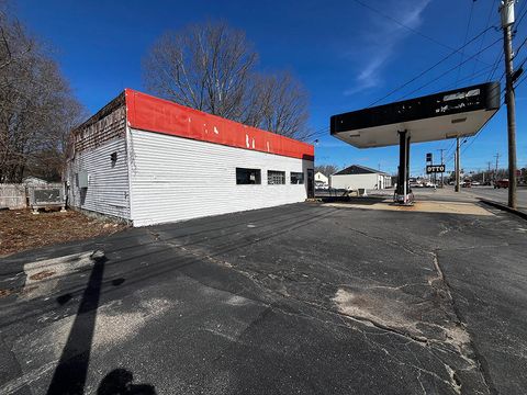 Photo of 408 Elm Street, Biddeford, ME 04005 (MLS # 1655350)