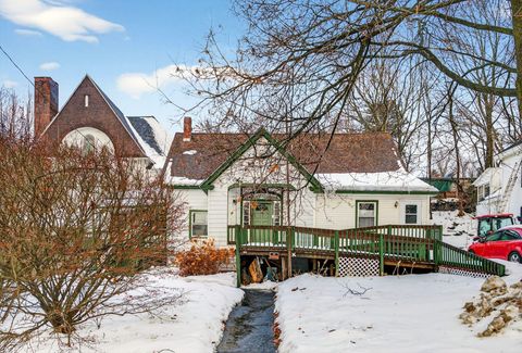 Photo of 109 Penobscot Street, Rumford, ME 04276 (MLS # 1649748)