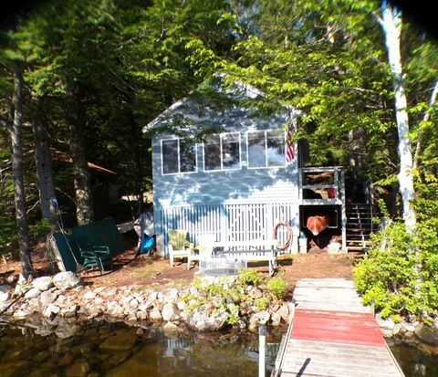 Photo of 64 Lakeside Drive, Raymond, ME 04071 (MLS # 1663934)
