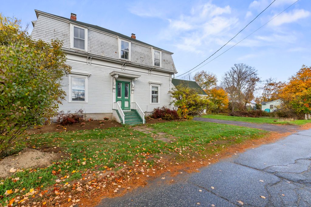 Photo of 27 Gardiner Street, Richmond, ME 04357 (MLS # 1642183)