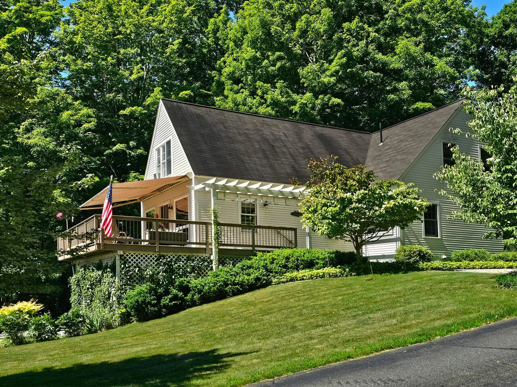 Photo of 5 Waterview Lane, Newcastle, ME 04553 (MLS # 1657887)