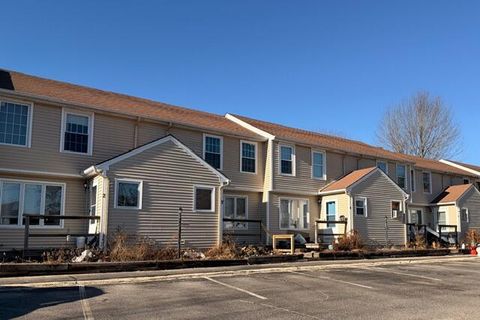 Photo of 1 Jeannette Avenue #5, Old Orchard Beach, ME 04064 (MLS # 1649556)