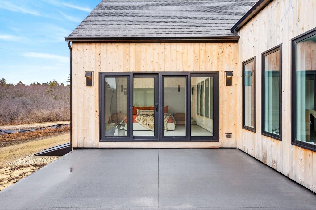 Photo of 140 Longwoods Road, Falmouth, ME 04105 (MLS # 1656173)