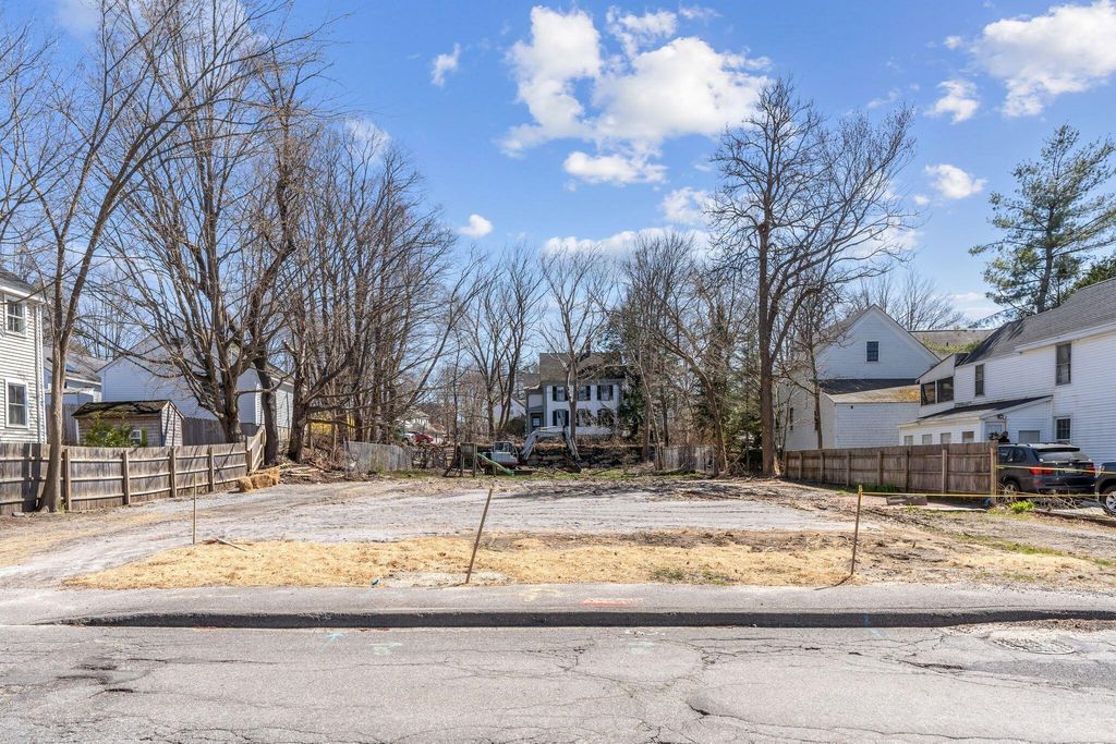 Photo of 23 Noble Street, Brunswick, ME 04011 (MLS # 1649547)