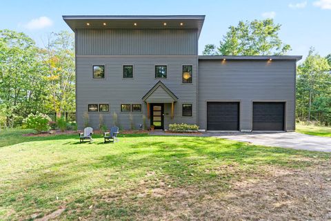 Photo of 144 Moody Road, Brunswick, ME 04011 (MLS # 1641427)