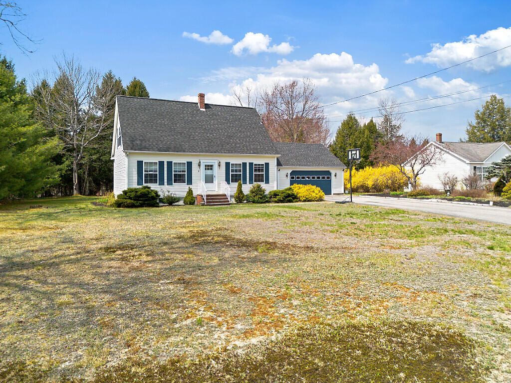 Photo of 5 Nishell Drive, Paris, ME 04281 (MLS # 1661359)