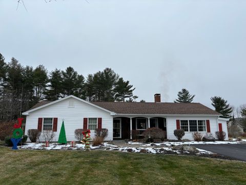Photo of 105 Warrenton Street, Rockport, ME 04856 (MLS # 1646050)