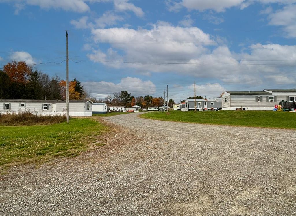 Photo of 714 Hinckley Road, Clinton, ME 04927 (MLS # 1646861)