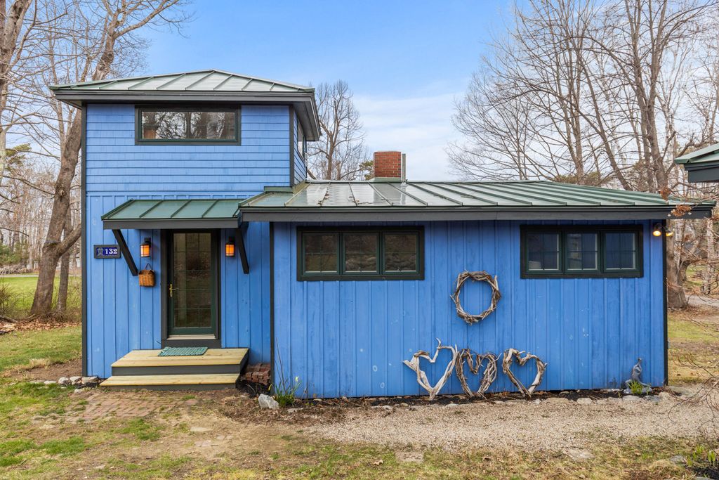 Photo of 132 Sunset Avenue, Portland, ME 04109 (MLS # 1659089)