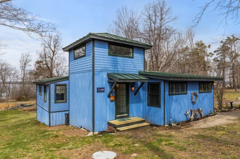 Photo of 132 Sunset Avenue, Portland, ME 04109 (MLS # 1659089)