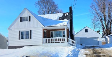 Photo of 34 Maple Street, East Millinocket, ME 04430 (MLS # 1647067)