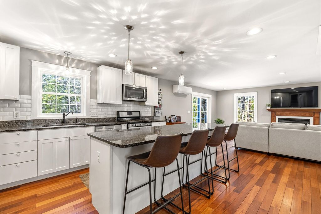 Photo of 7 ROMAN WOODS Way, Gray, ME 04039 (MLS # 1657174)